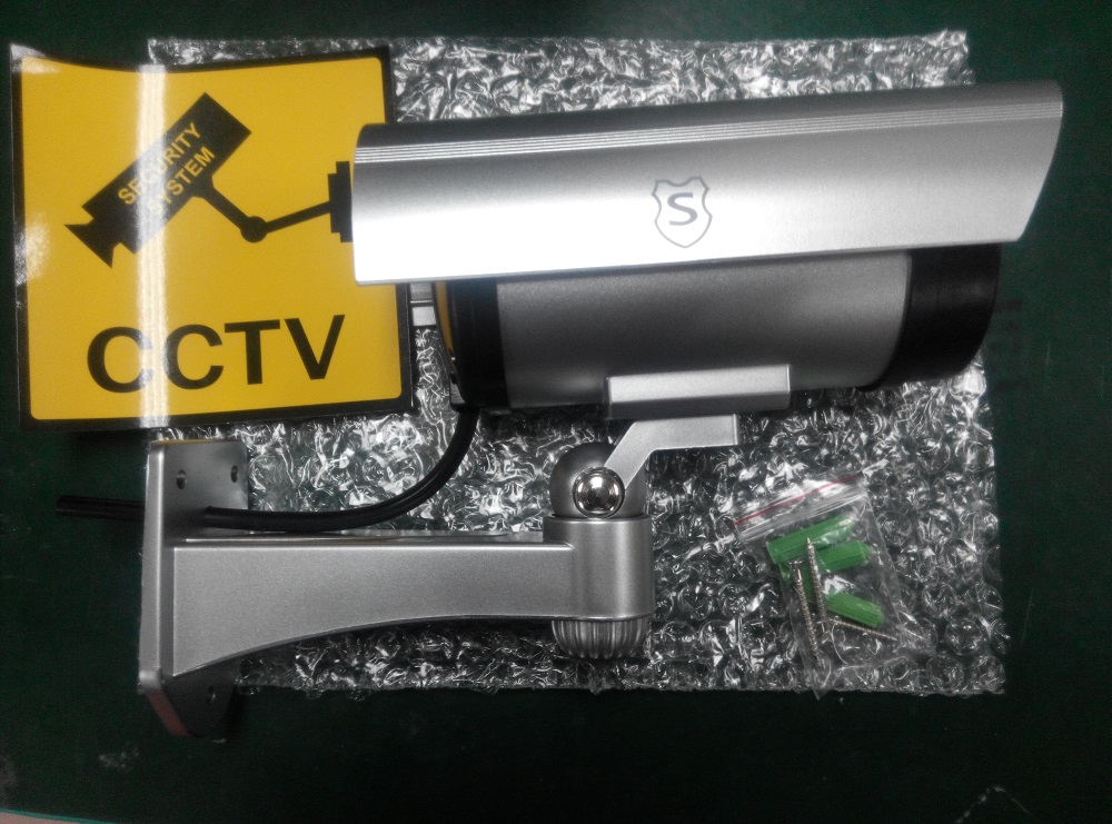 Caméra factice bullet - reproduction fidèle - avec lumière ir led